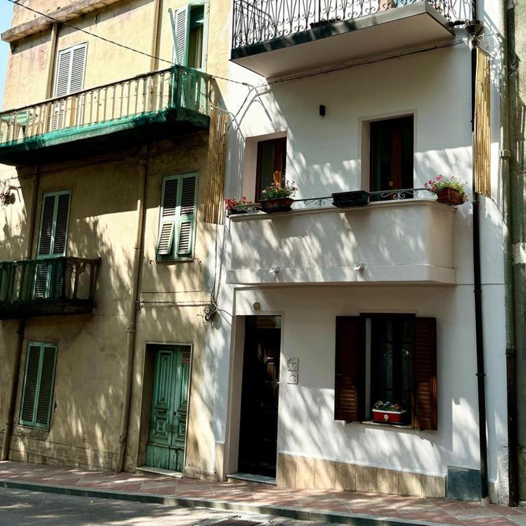 Casa Del Corso Hotell Dorgali Eksteriør bilde