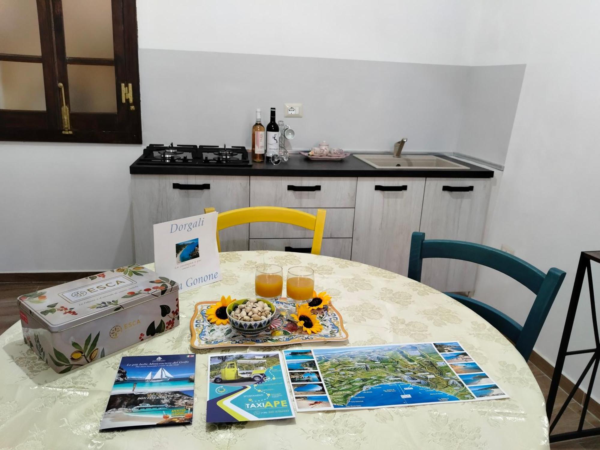 Casa Del Corso Hotell Dorgali Eksteriør bilde